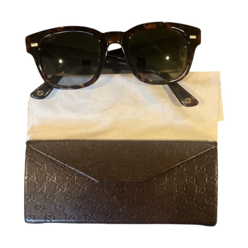 Gucci // Tortoise Shell Sunglasses // Style GG 1079/S